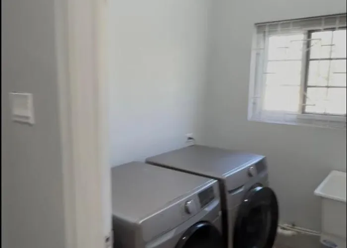 Serene Luxe 3br Family Friendly Mobay