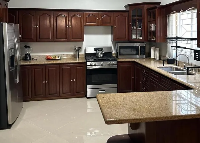 Serene Luxe 3br Family Friendly Mobay Villa *